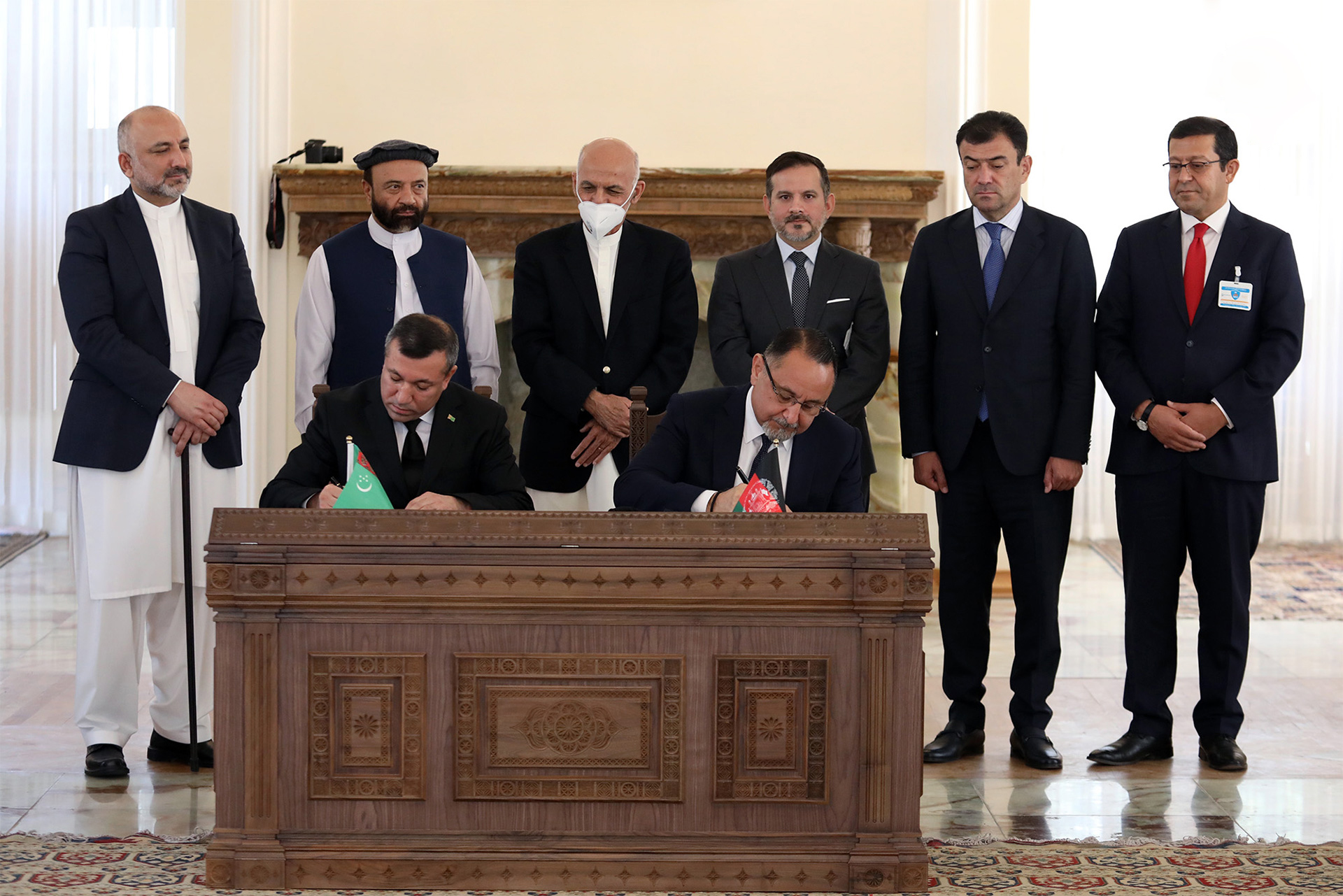BAYAT ENERGY SIGNS DEAL TO IMPORT POWER, CONNECT FIBER OPTICS FOR AFGHAN GOVERNMENT